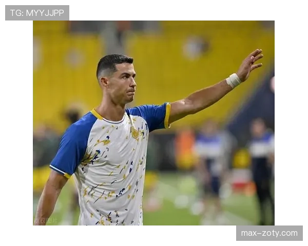 C罗的战术适配性：球场特权是否必要？