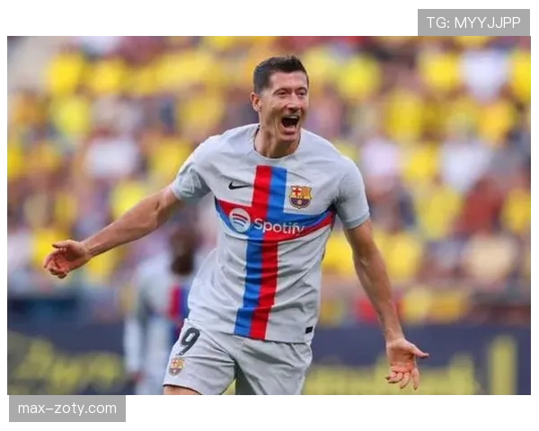 加维前插更频繁，直塞主导撕开防线